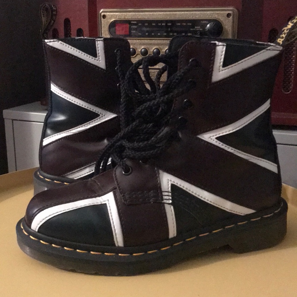 Union Jack dr martens